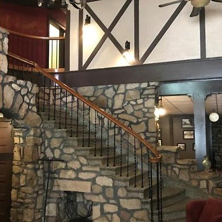 Ye Olde English Inn Hollister Extérieur photo